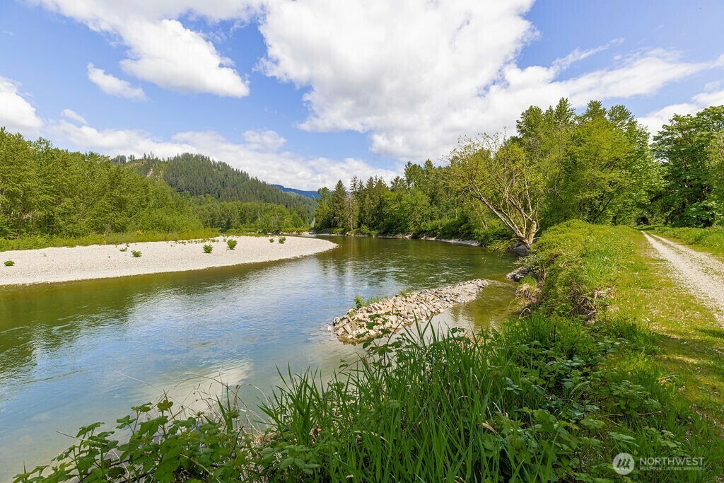 Property Photo: 278 127th Avenue NE WA 98223