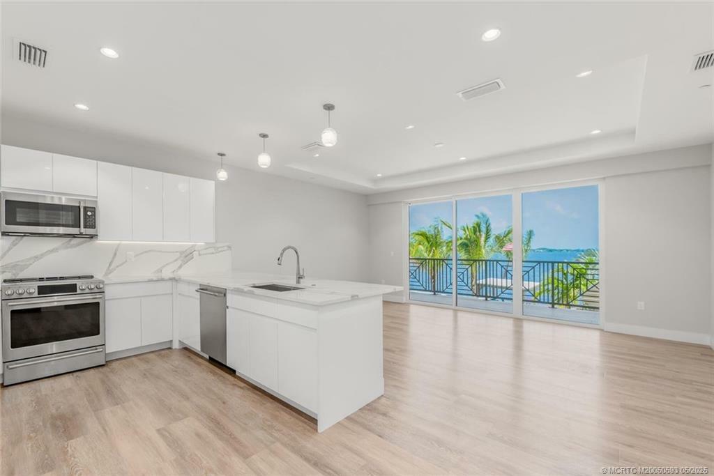 42 SW Seminole Street 203  Stuart FL 34994 photo