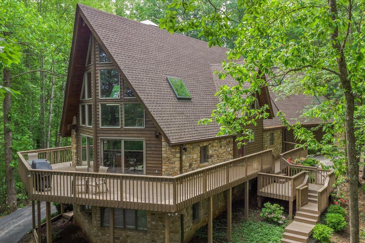Property Photo: 7126 Pine Needle Dr VA 24065