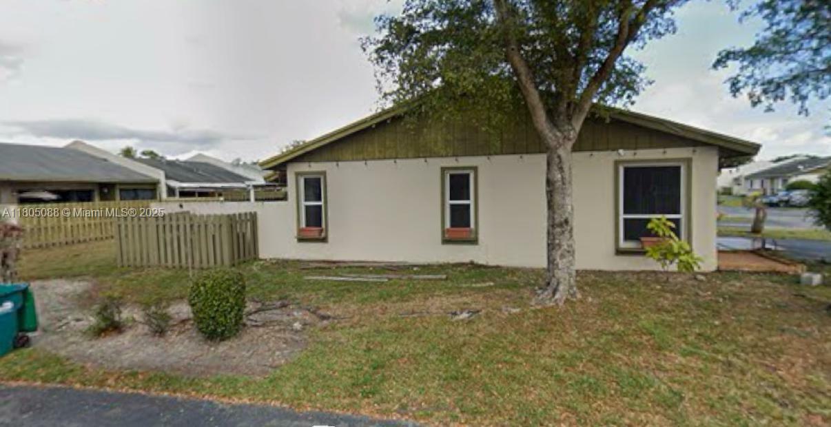 12261 SW 118th Ter  Miami FL 33186 photo