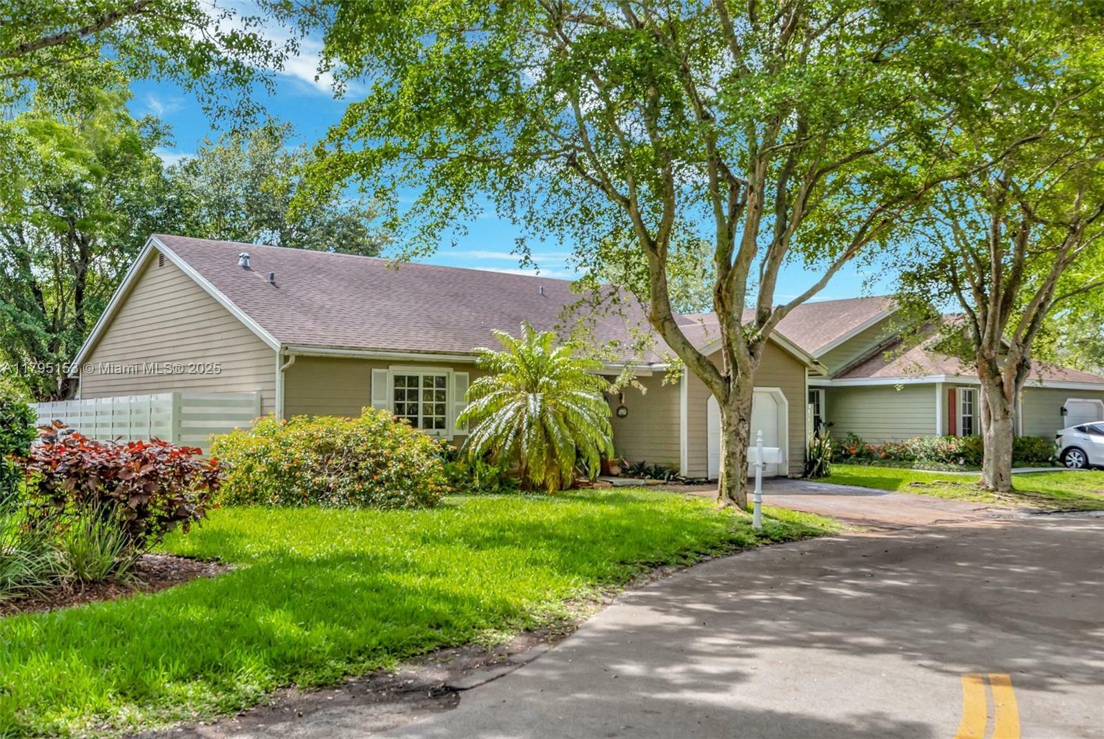 Property Photo: 15025 SW 141st Ct FL 33186