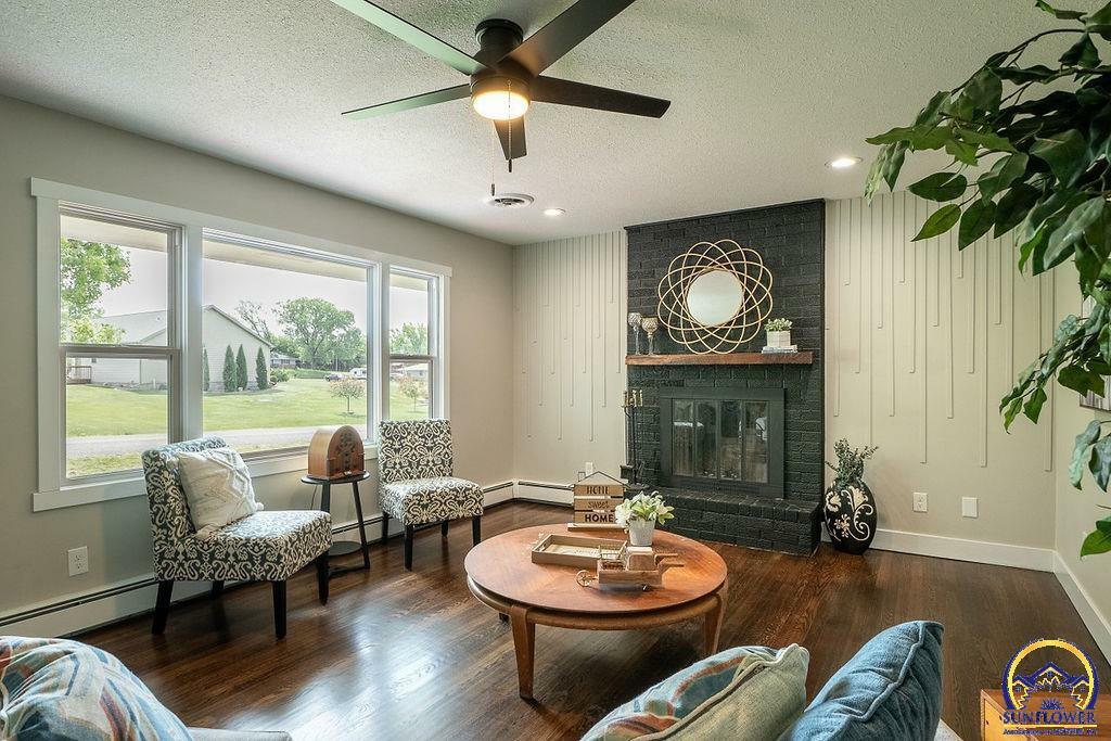 Property Photo: 2335 SW Davis Dr KS 66614