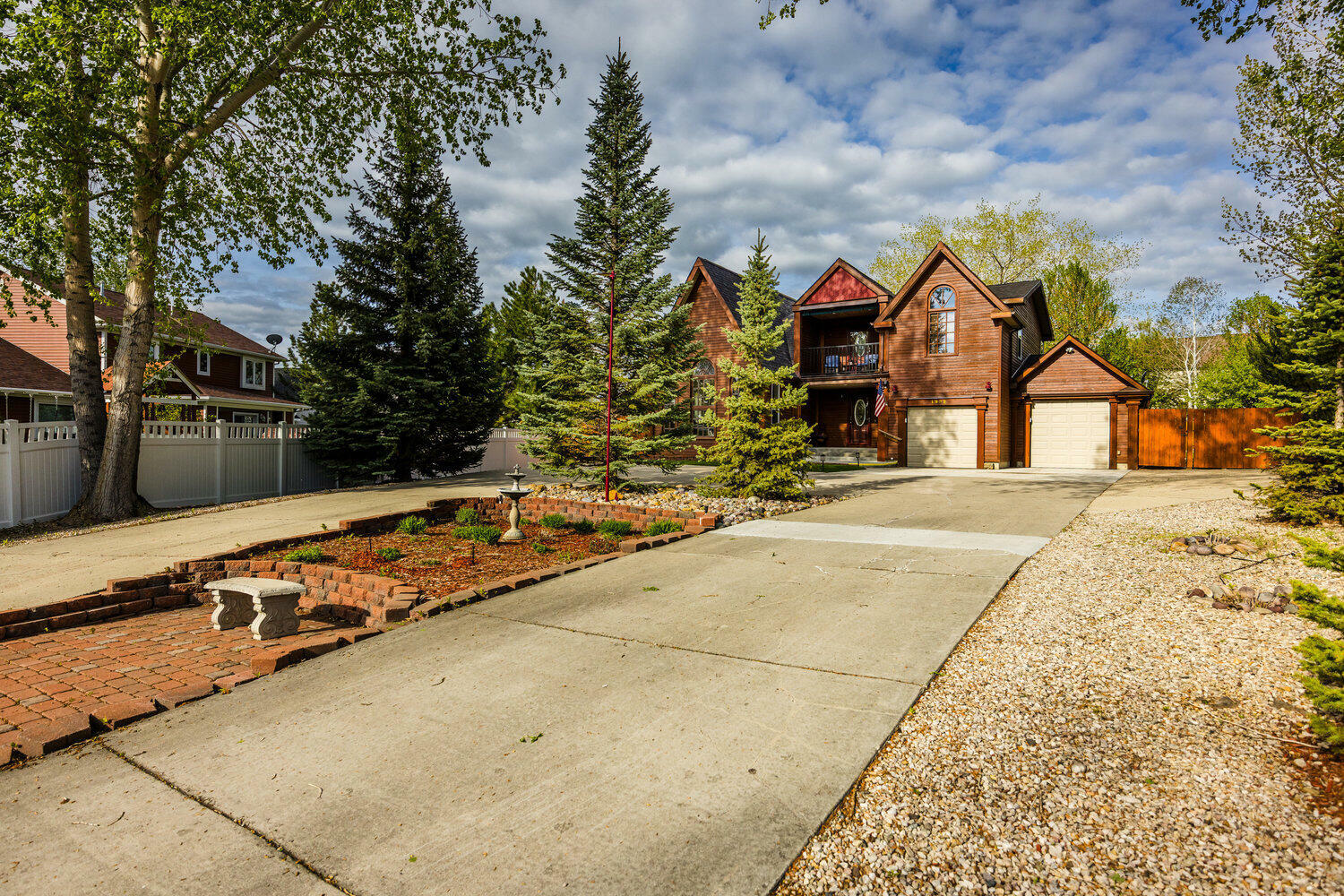 Property Photo: 1902 Sparrow Hawk Road WY 82801