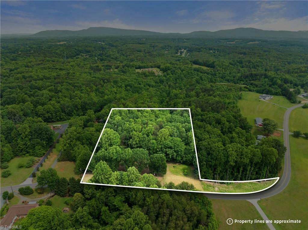 Property Photo: 1099 Slate Road NC 27021