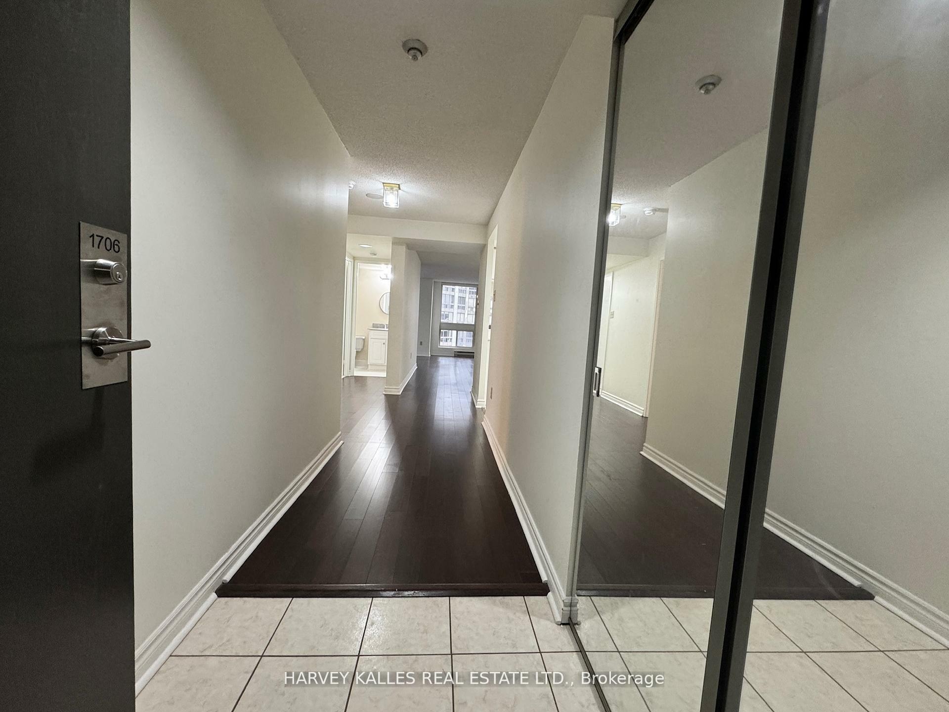 Property Photo: 5 Kenneth Avenue 1706 ON M2N 6M7