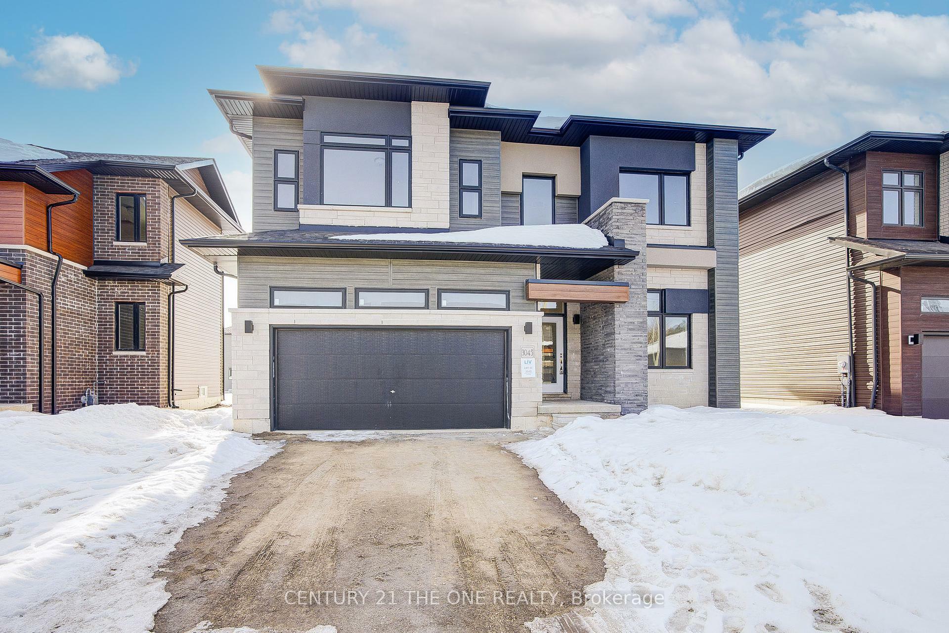 Property Photo: 3045 Sandy Acres ON L3V 8P9