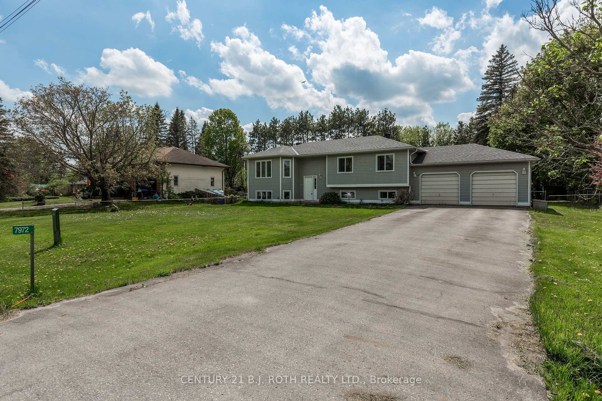 Property Photo: 7972 County 13 Road ON L0M 1M0
