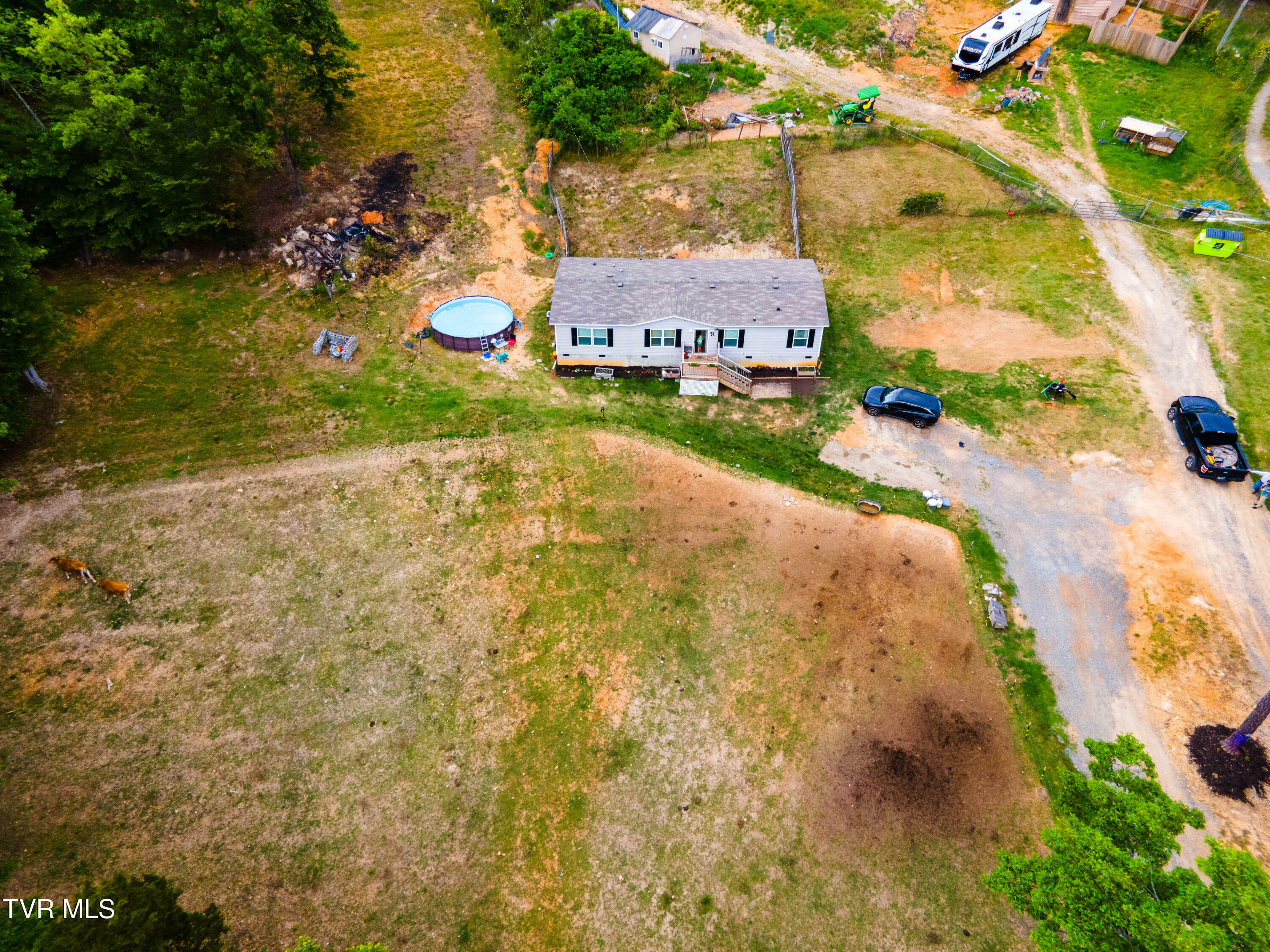 Property Photo: 1029 Red Bud Lane TN 37857