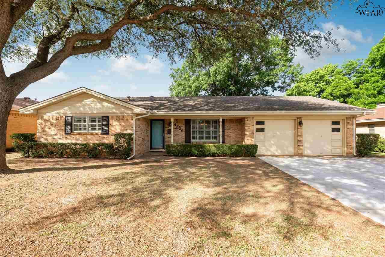 Property Photo: 4526 Melody Lane TX 76302