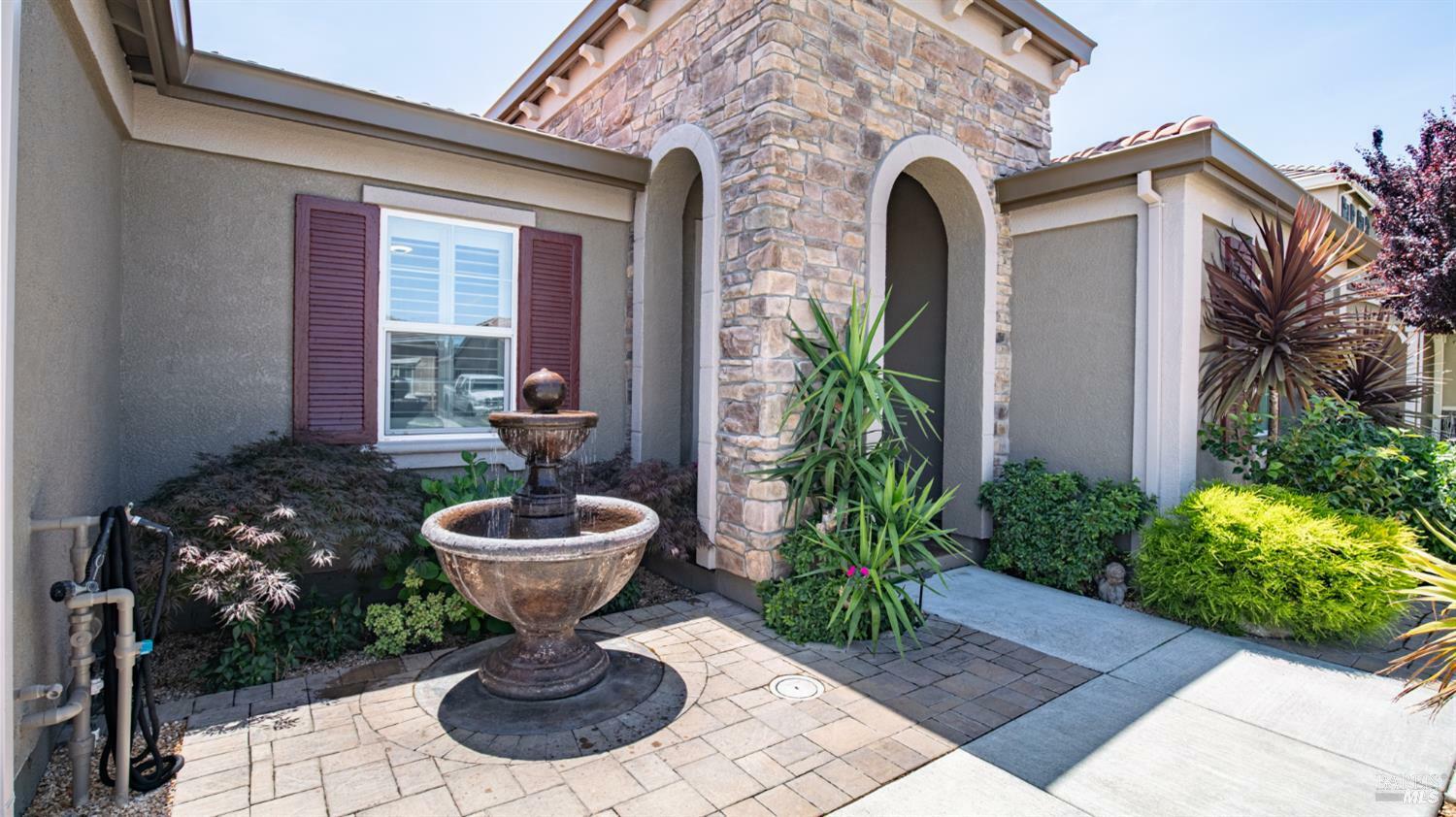 Property Photo: 5049 Turnbridge Court CA 95687