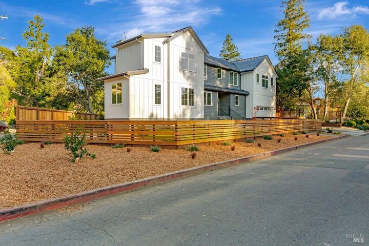Property Photo:  22 Cedar Avenue  CA 94904 