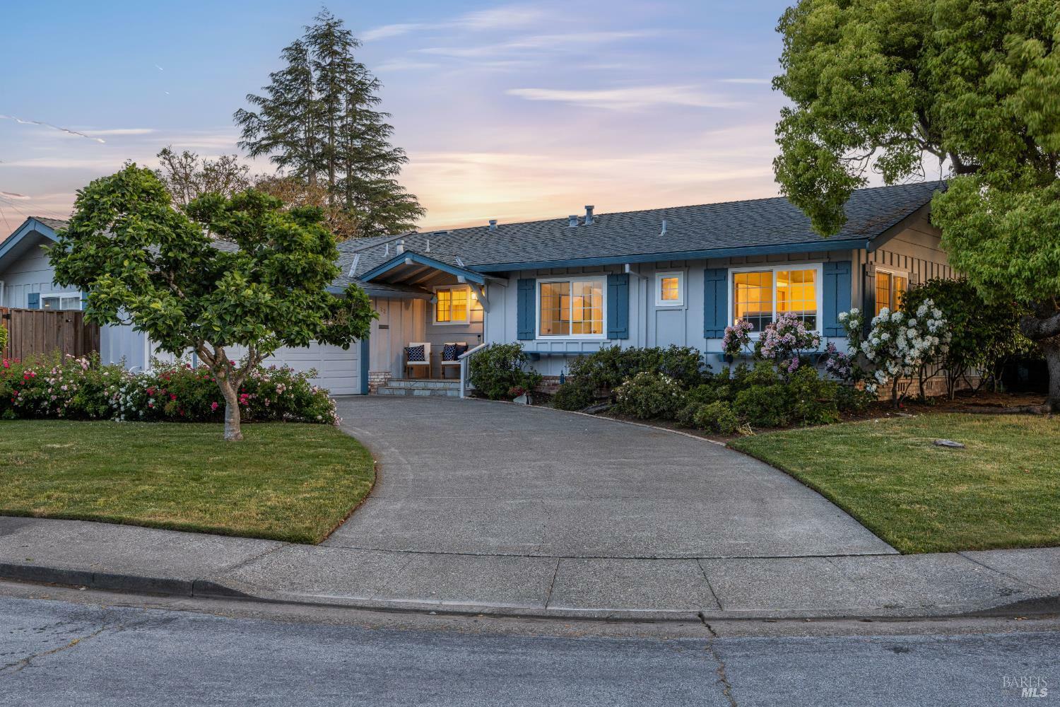 22 Laurie Court  Novato CA 94947 photo