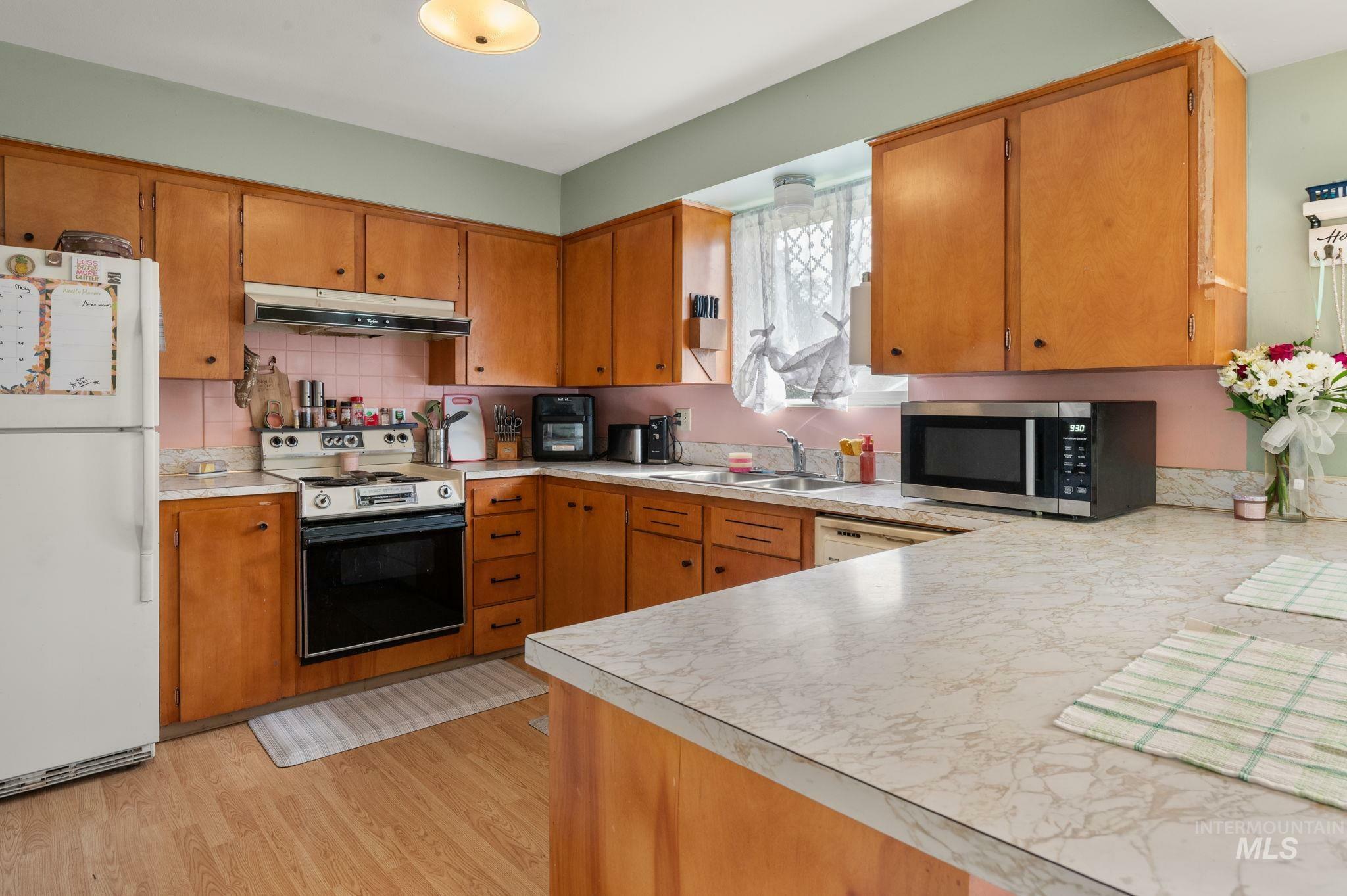 Property Photo: 1713 12th Street ID 83501-6253