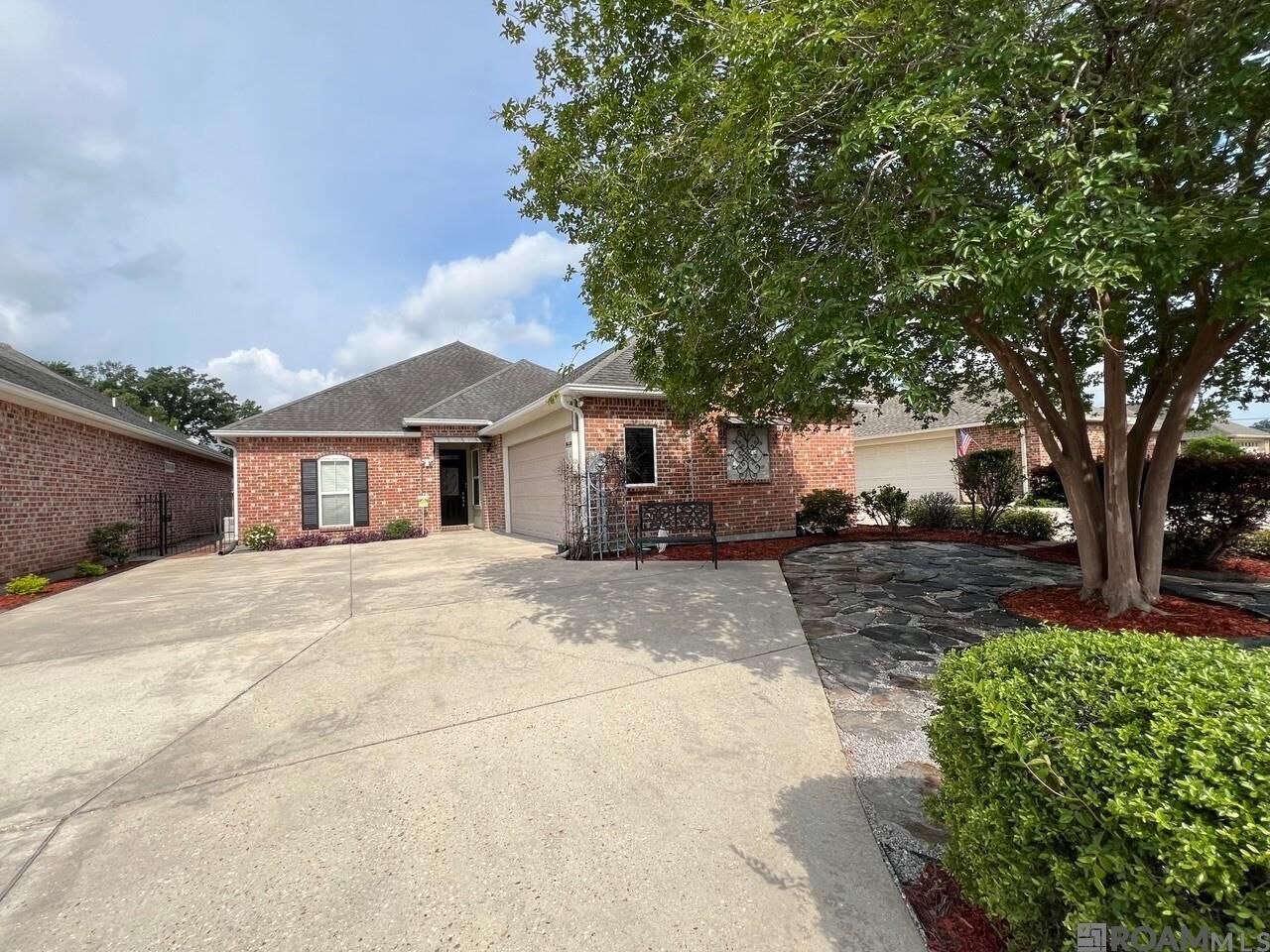 Property Photo:  17259 Rue Village  LA 70769 