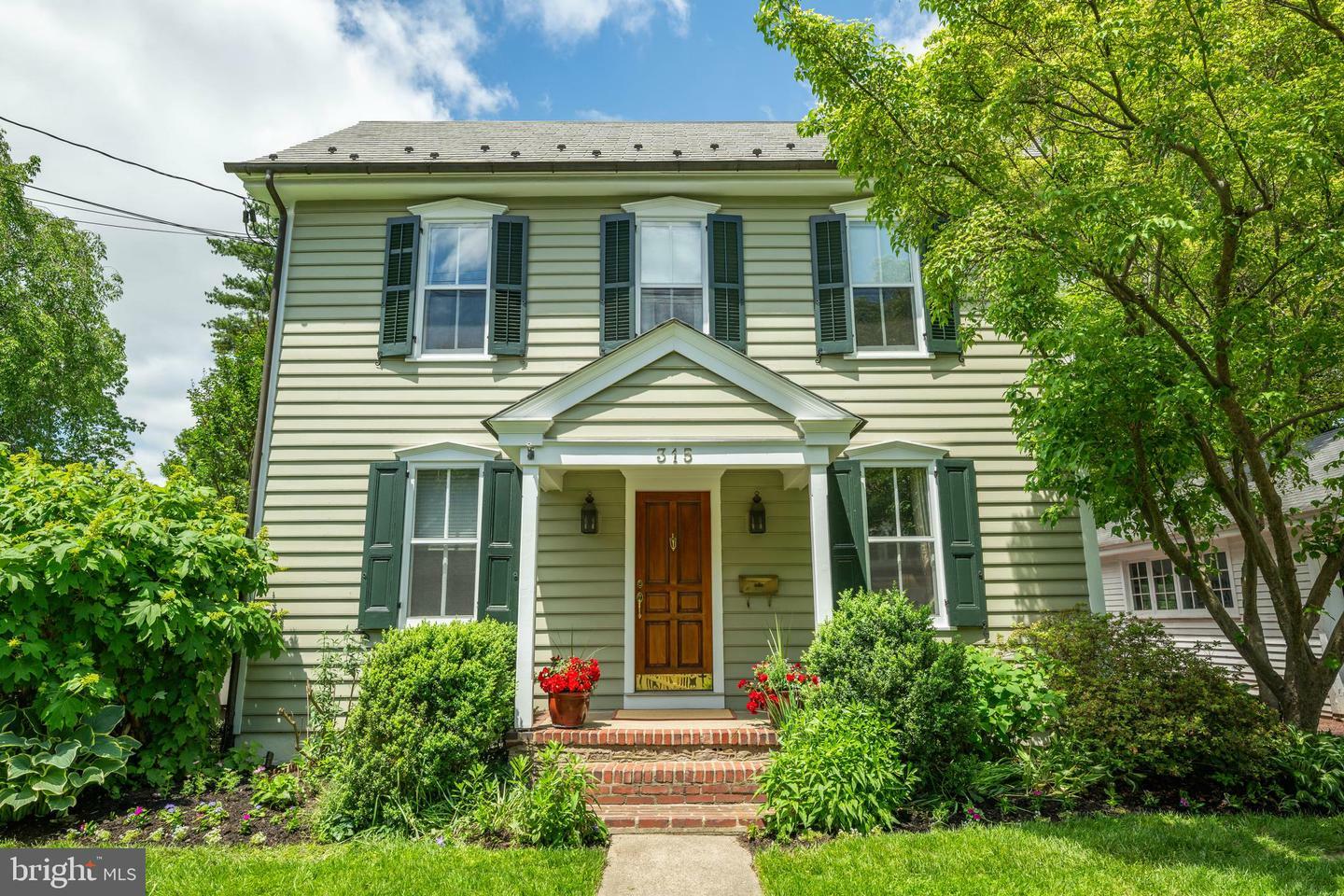 315 Linden Avenue  Doylestown PA 18901 photo