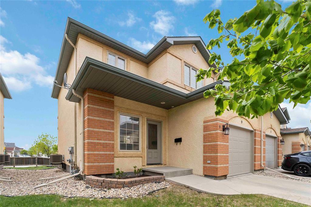 99 Keslar Road  Winnipeg MB R3T 1Z4 photo