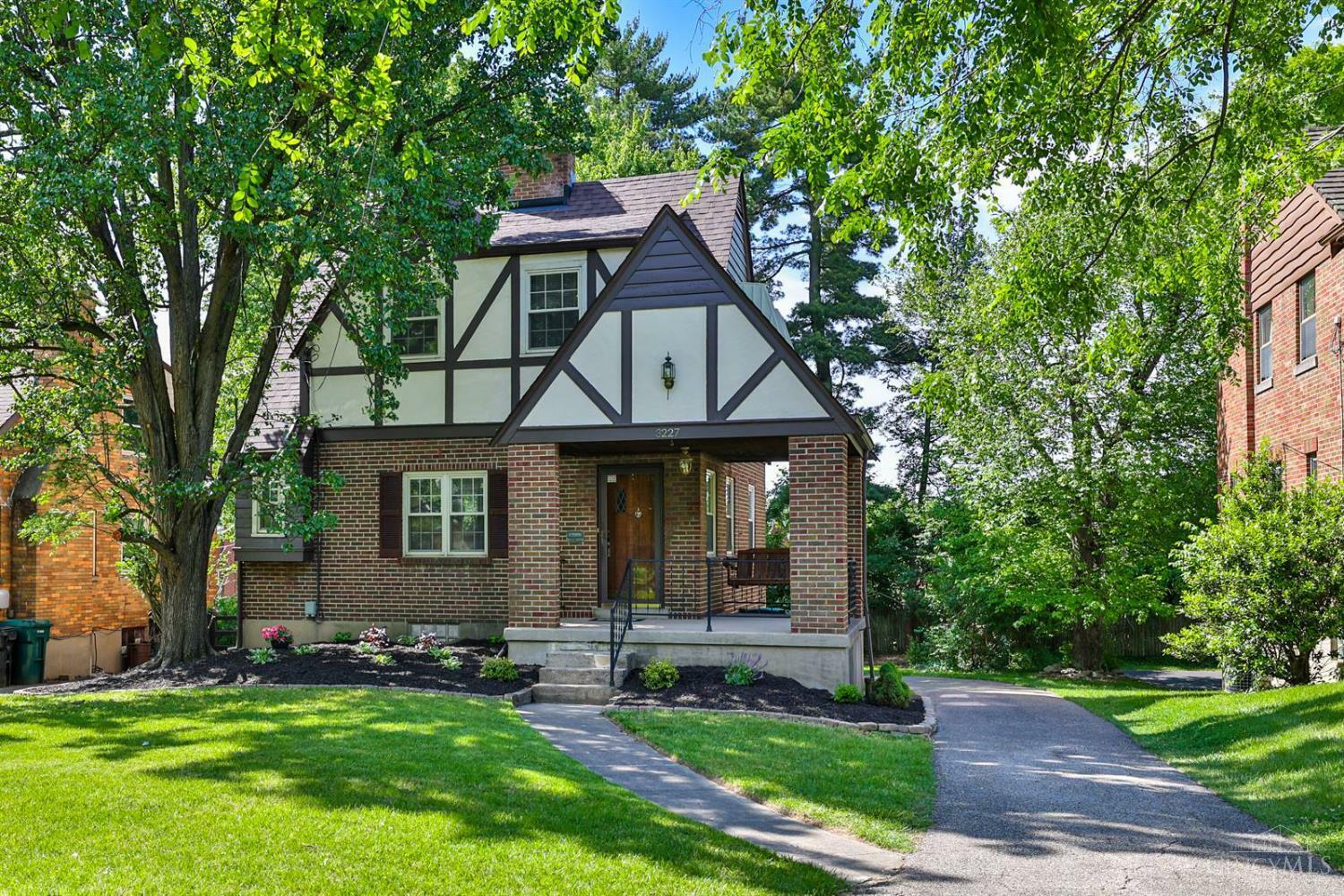 Property Photo: 3227 Manning Avenue OH 45211