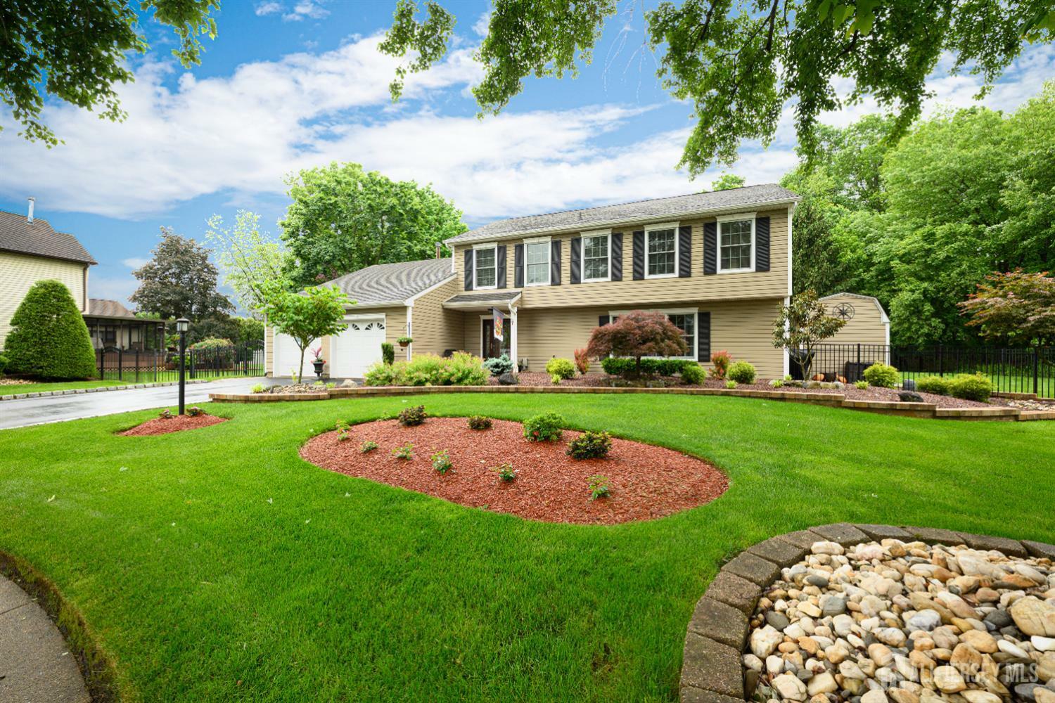 Property Photo: 7 Manor Court NJ 08857