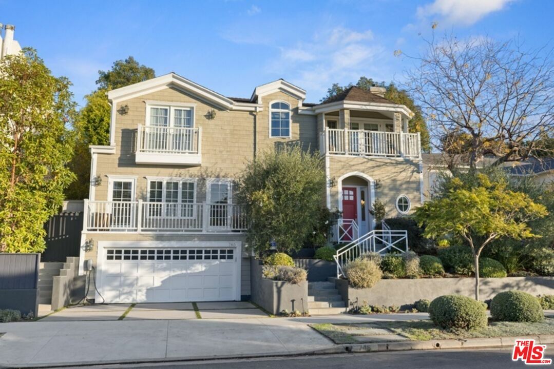 Property Photo: 748 Muskingum Ave CA 90272
