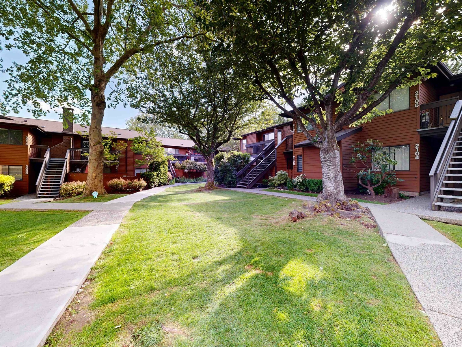 Property Photo: 10620 150 2104 BC V3R 7K3