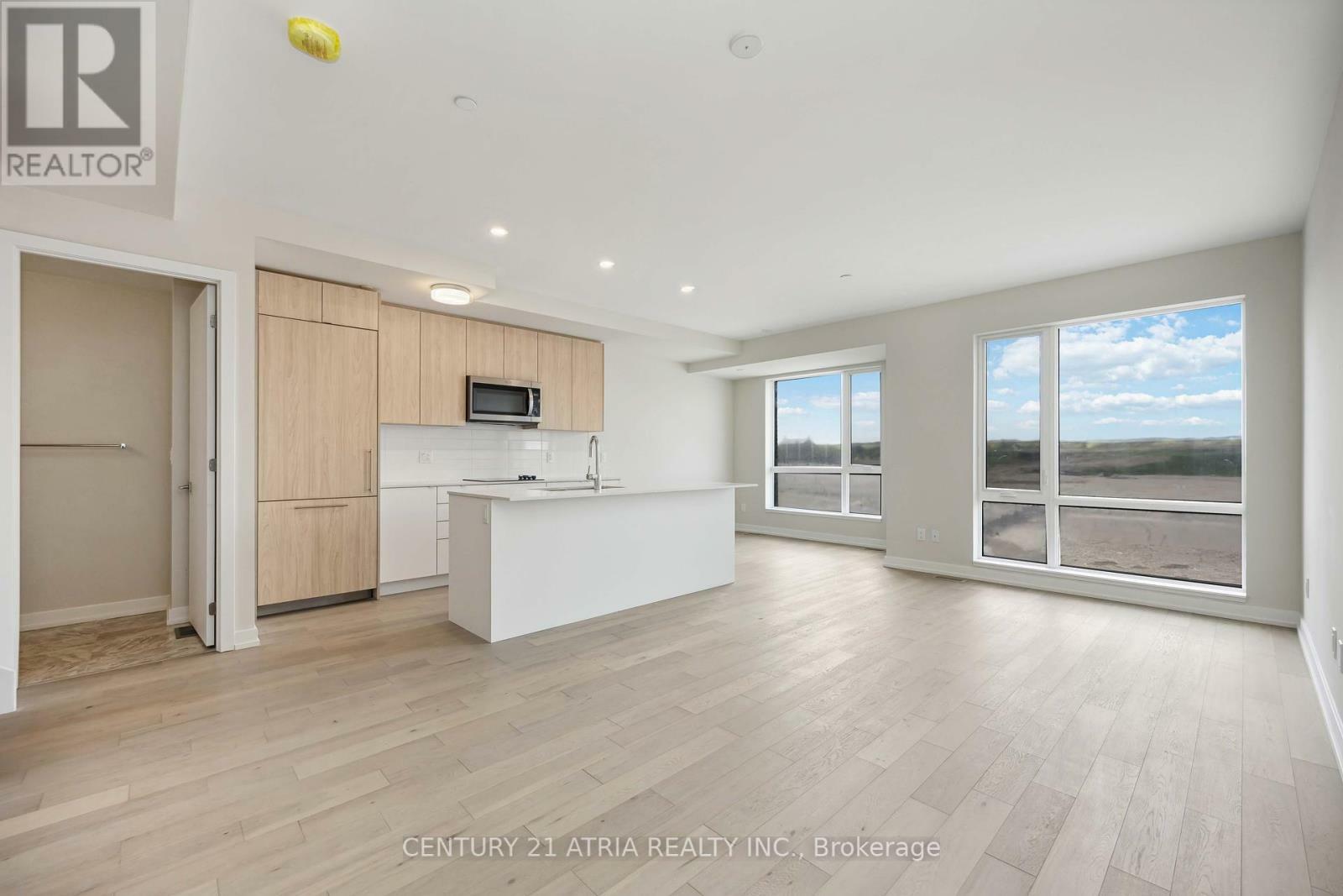 Property Photo: 65 Saigon Drive 202 ON L4S 0P4