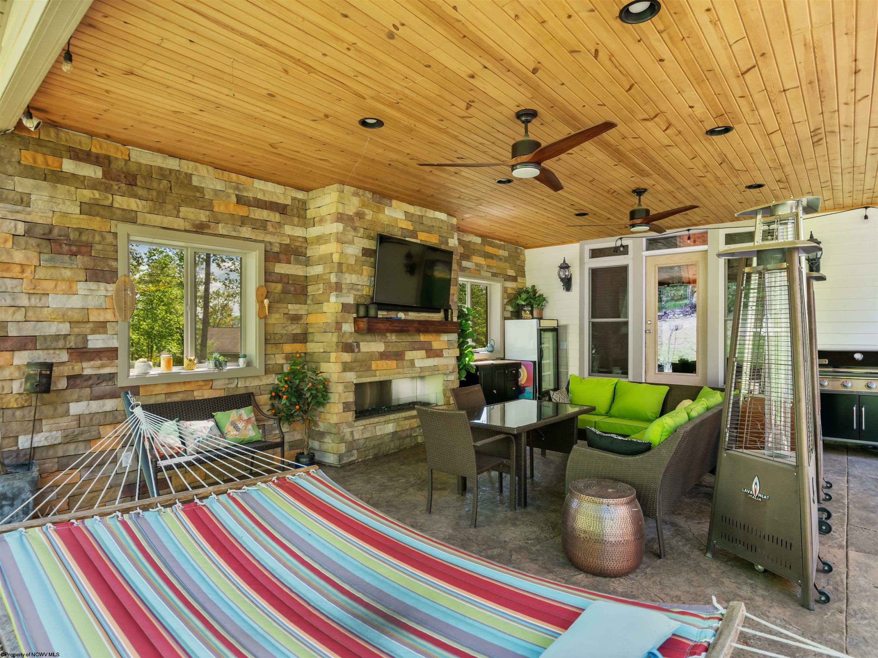 Property Photo: 40 Briarwood Drive WV 26241