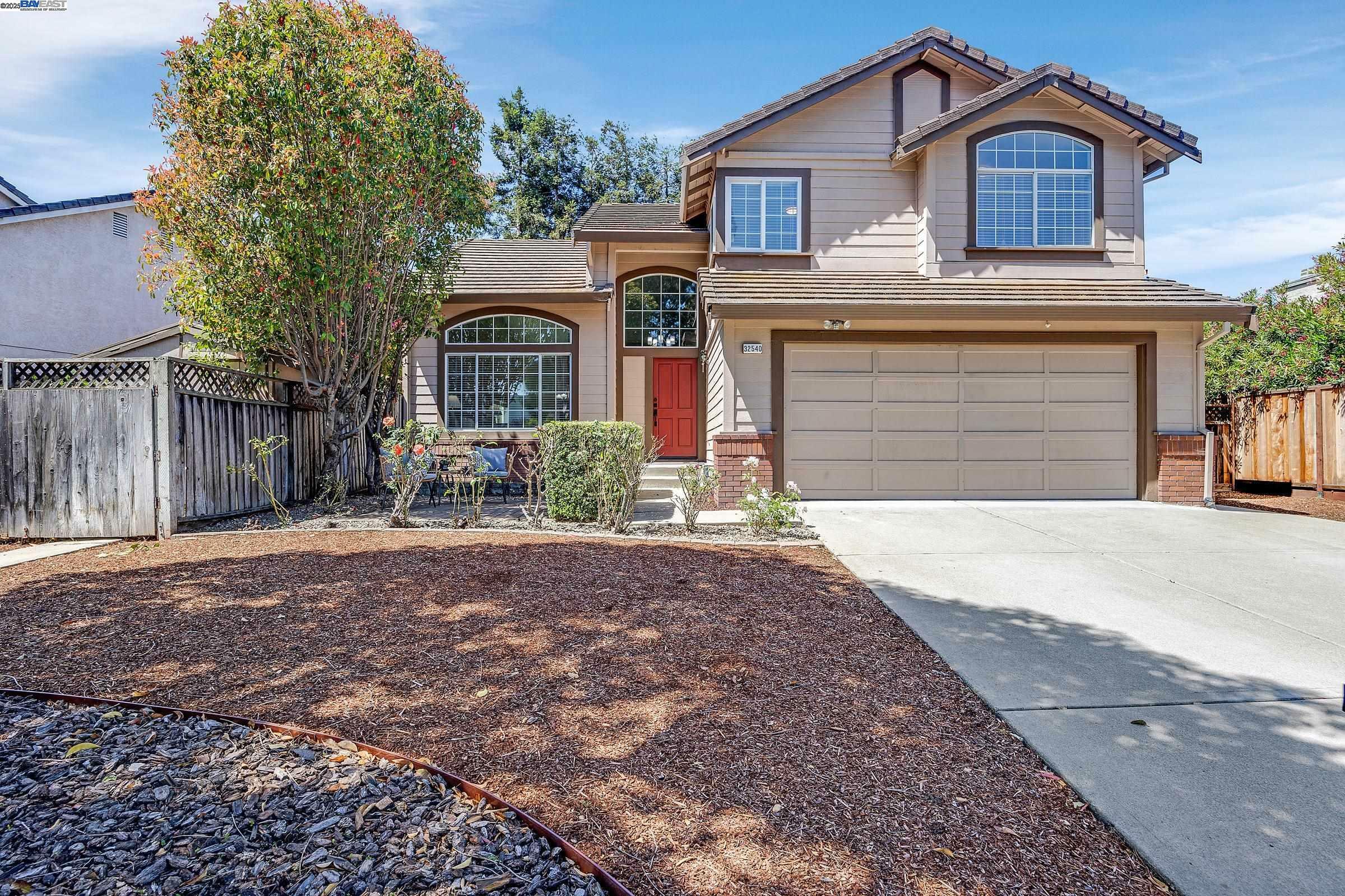 Property Photo:  32540 Cottonwood St  CA 94587 