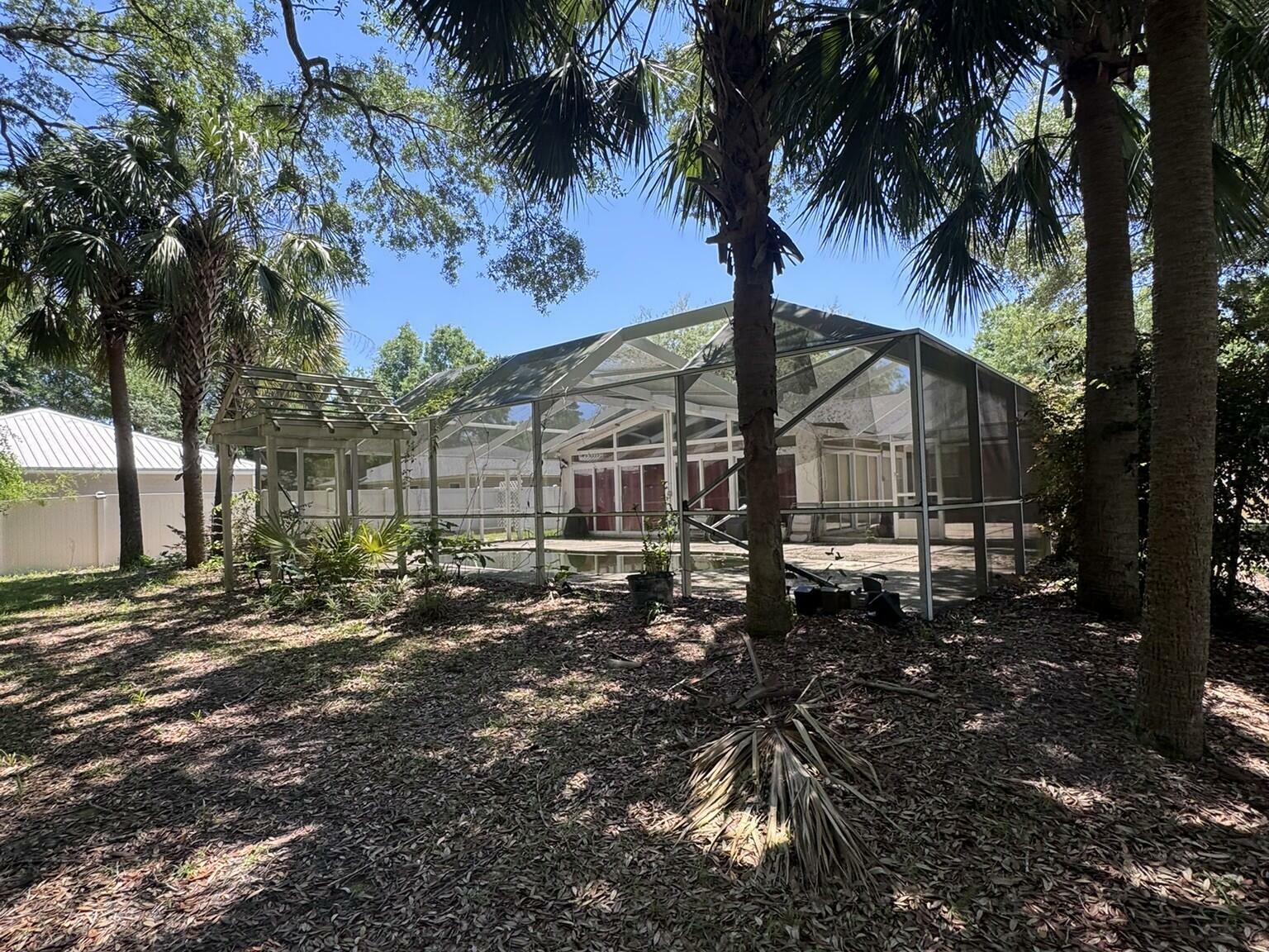 Property Photo: 625 Waterview Cove Drive FL 32439