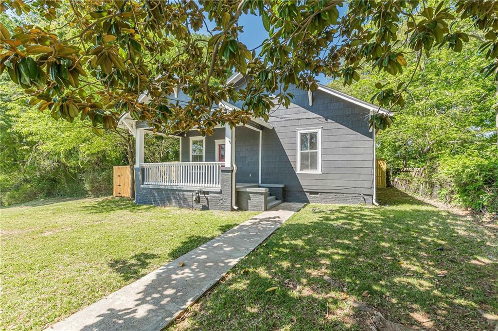 Property Photo: 1967 West John Calvin Avenue GA 30337