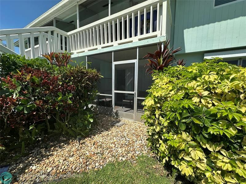 Property Photo: 222 N Federal Hwy 101 FL 33441