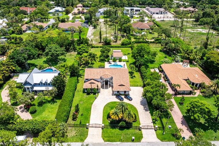 Property Photo: 6672 NW 63rd Way FL 33067