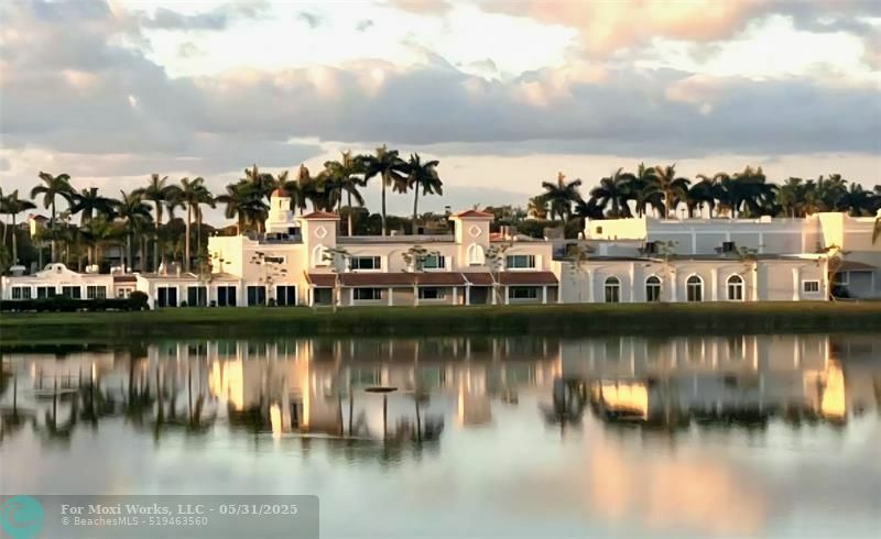 Property Photo: 6080 Huntwick Ter 404 FL 33484
