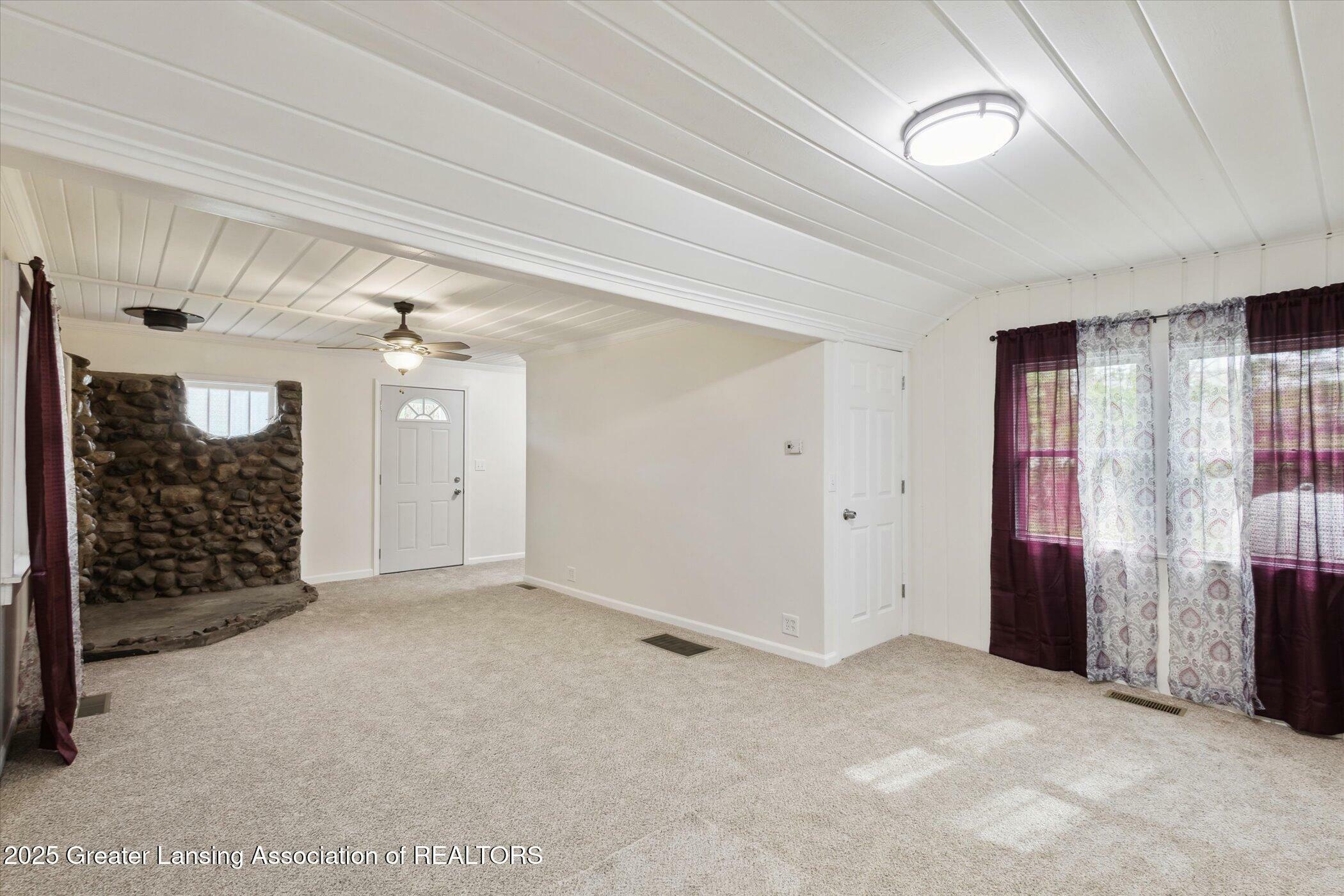 Property Photo: 1900 Kaplan Street MI 48917
