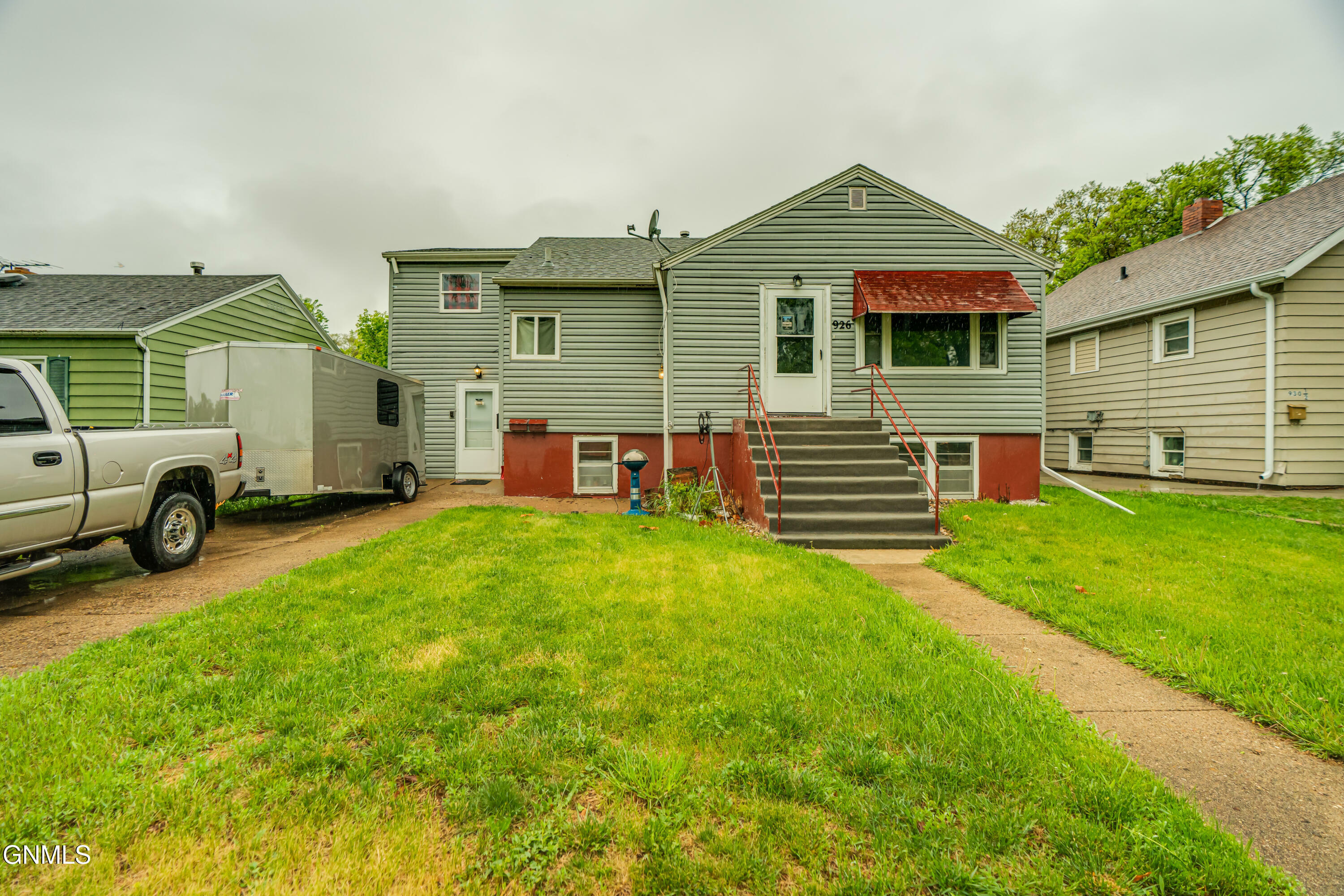 926 12 Street N  Bismarck ND 58501 photo