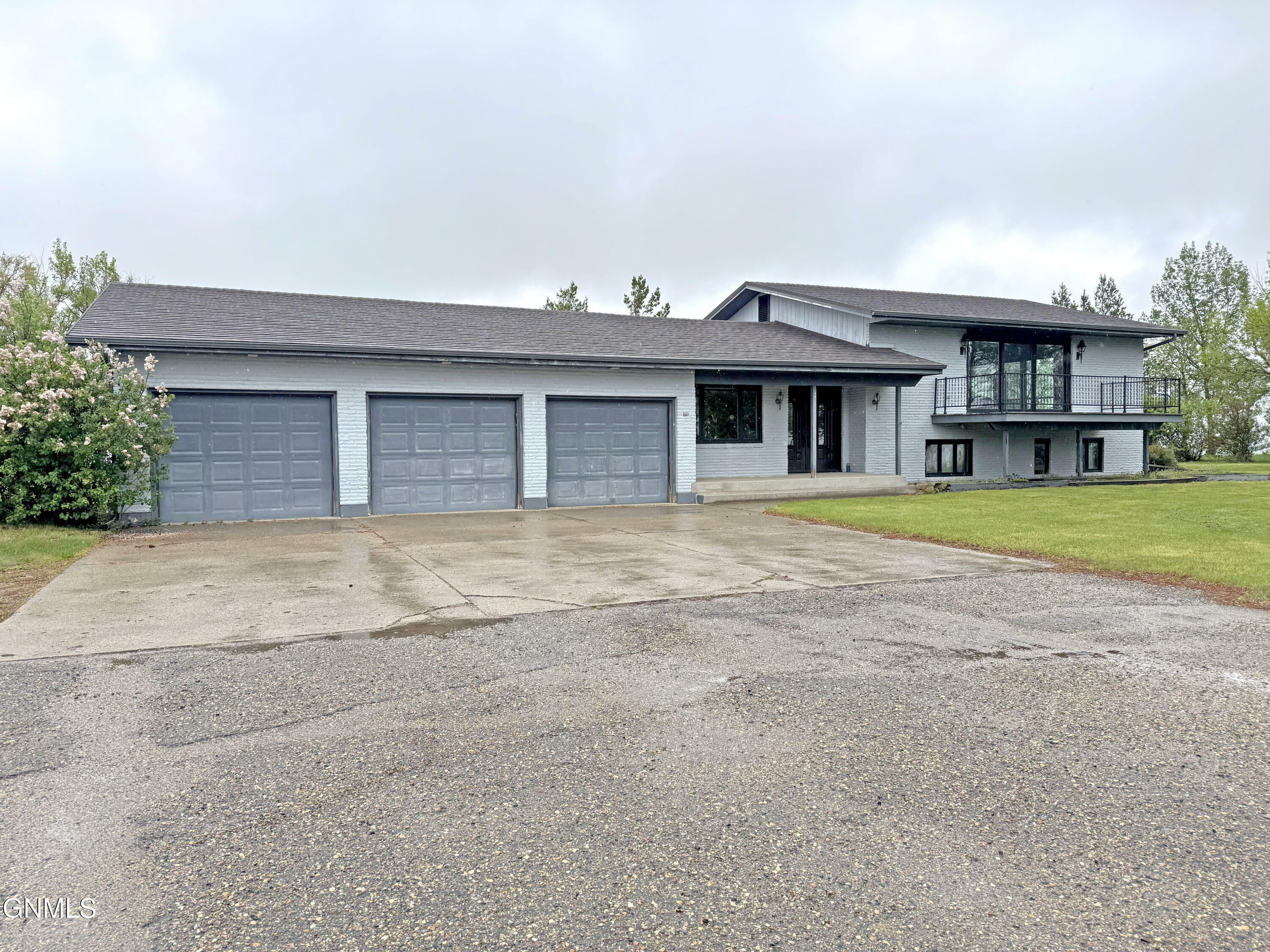 1701 31st Street NW  Mandan ND 58554 photo