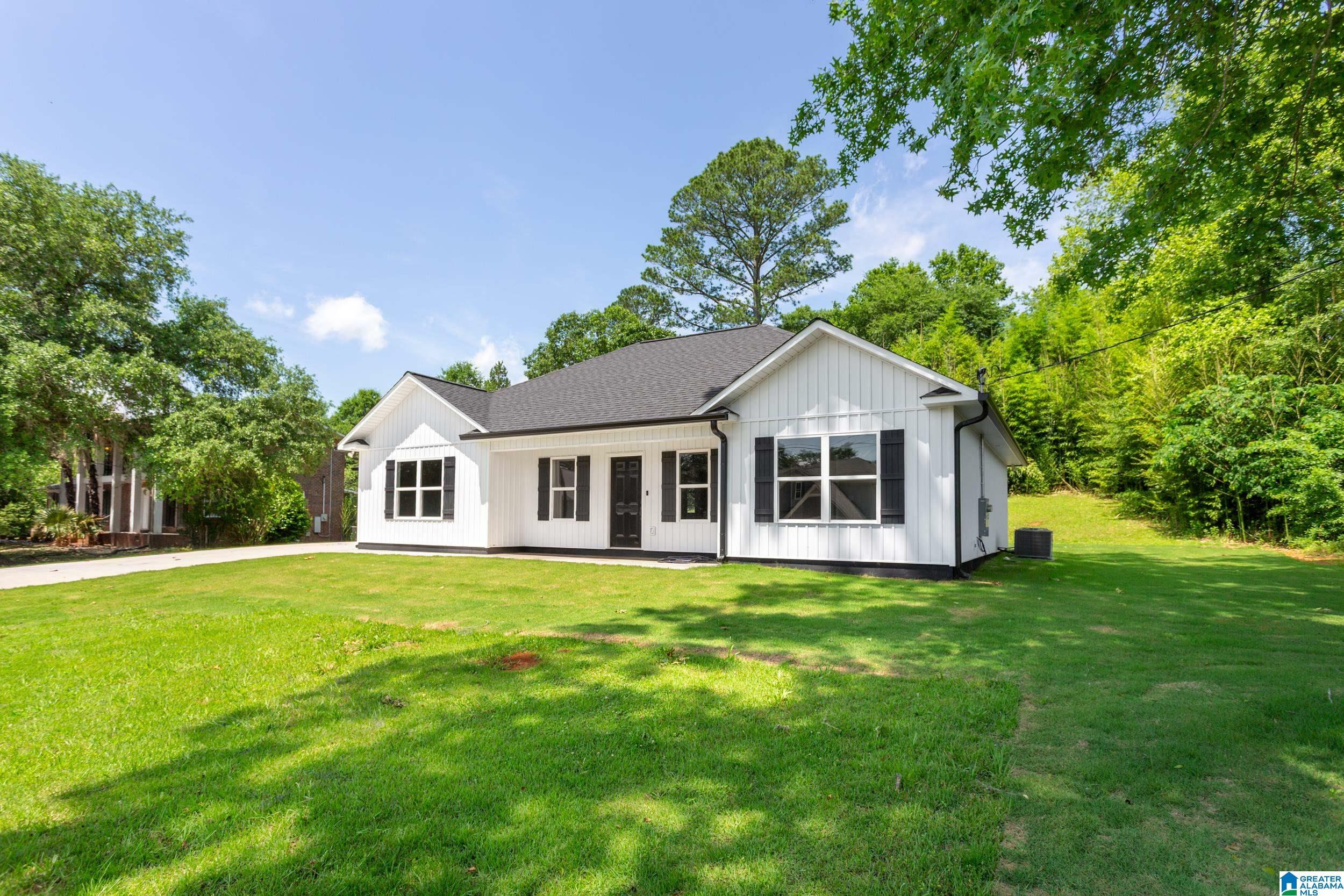 Property Photo: 1507 Valley Brook Drive Southwest AL 36265