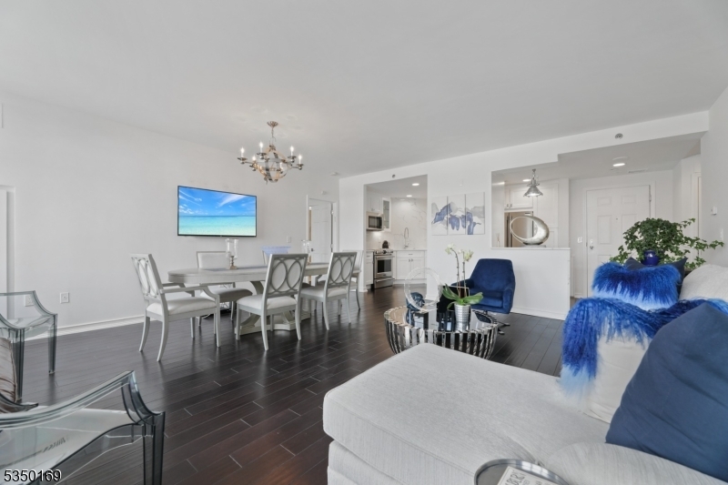 Property Photo: 616 South Orange Ave 7F NJ 07040