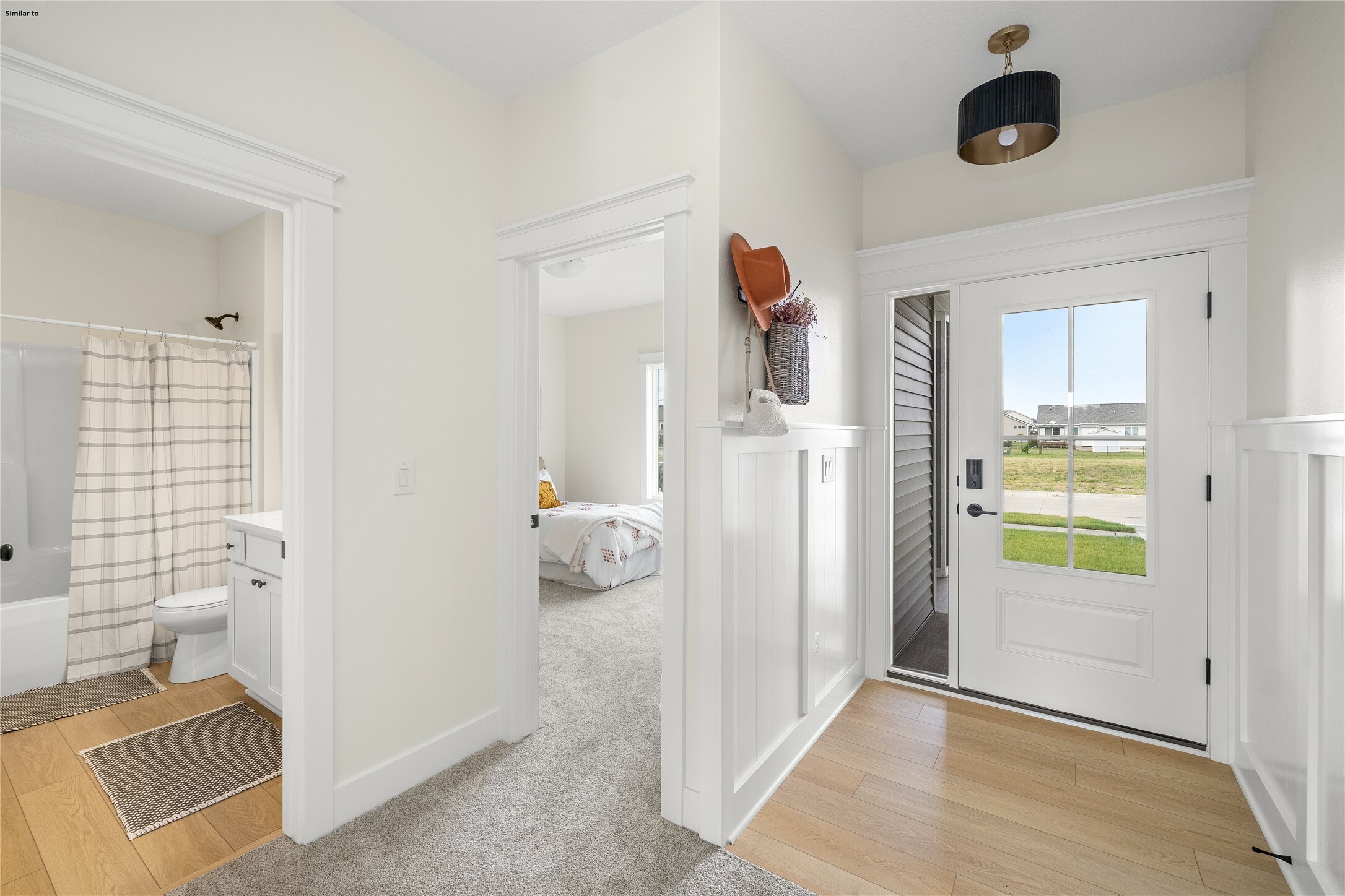 Property Photo: 211 SW 18th Street IA 50023