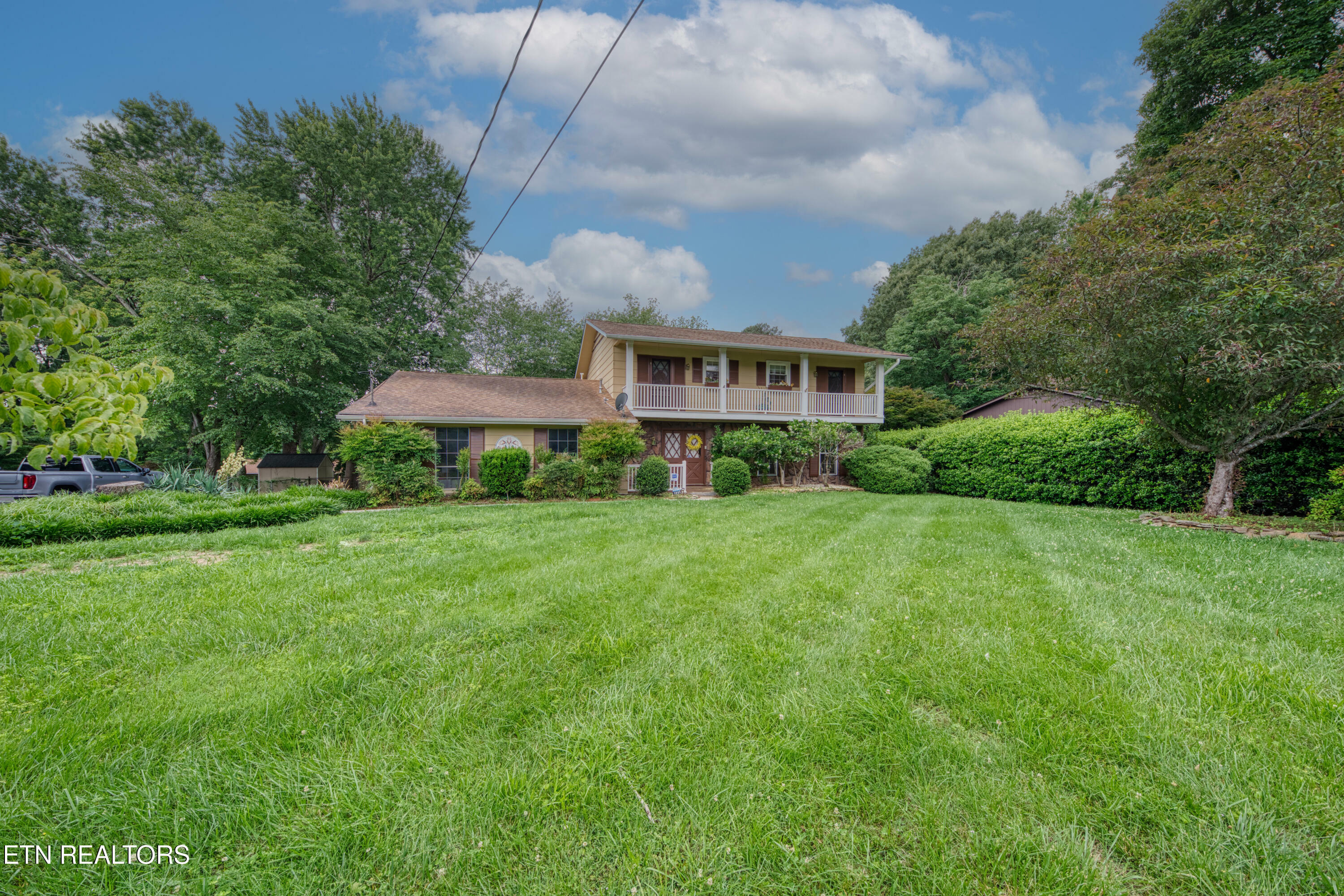 Property Photo: 1805 Grenada Blvd TN 37922