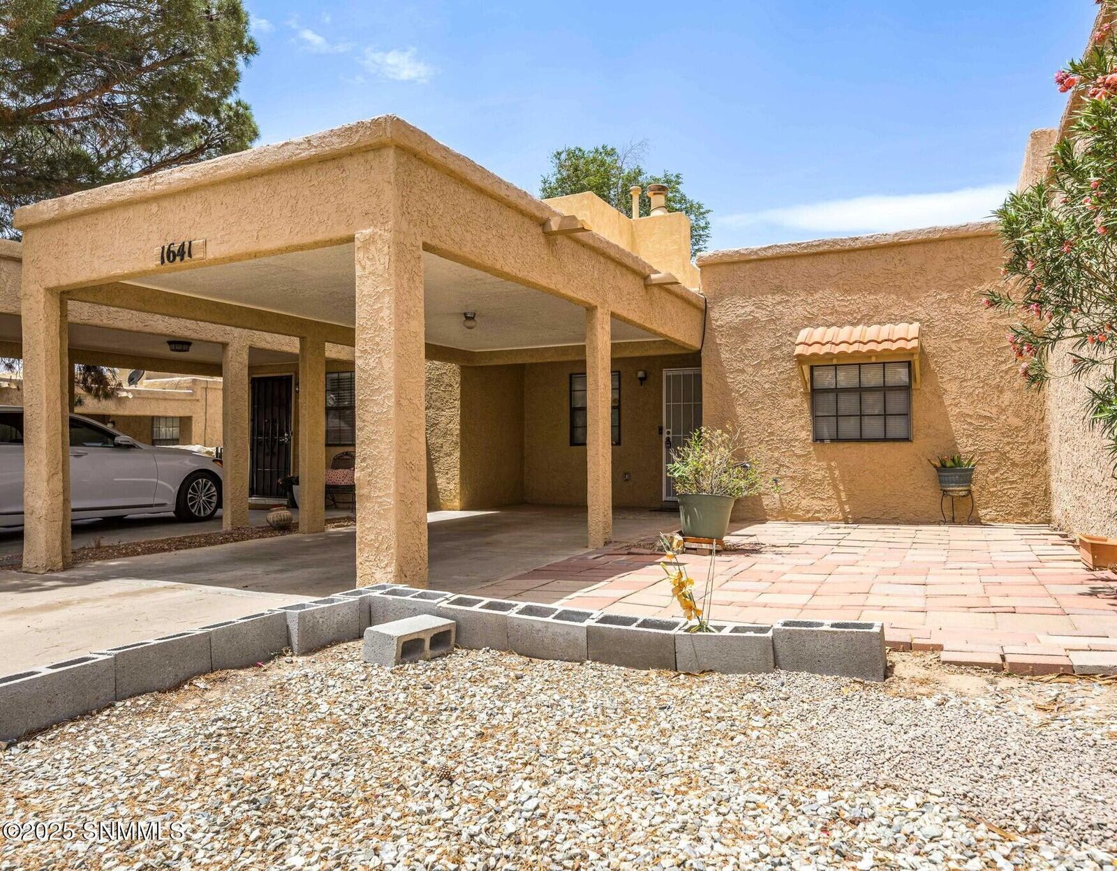 Property Photo:  1641 Ebony Avenue  NM 88001 