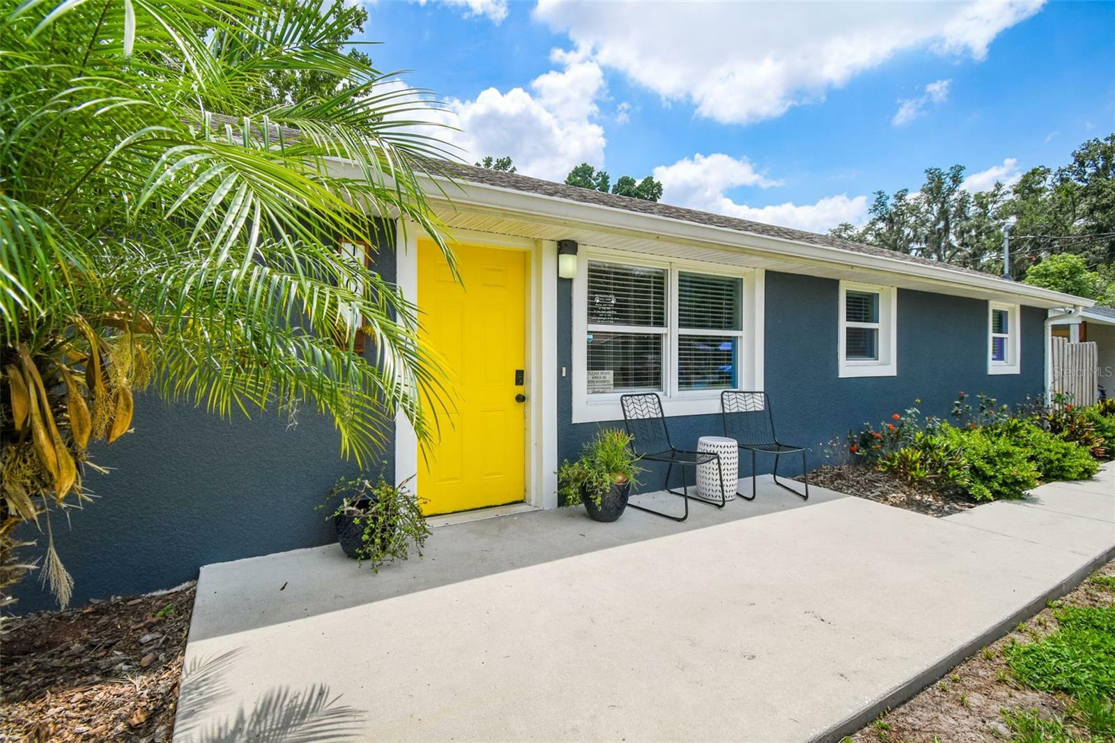 Property Photo: 1005 Monroe Street FL 33565