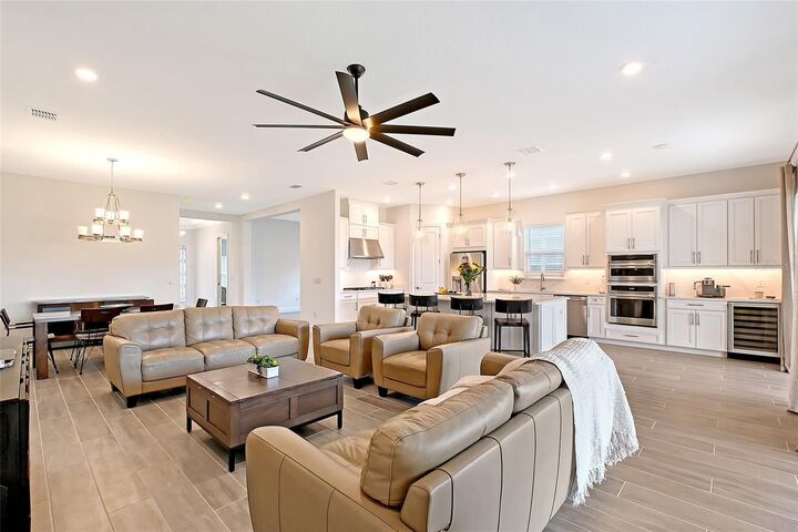 Property Photo:  11427 Viani Terrace  FL 34221 