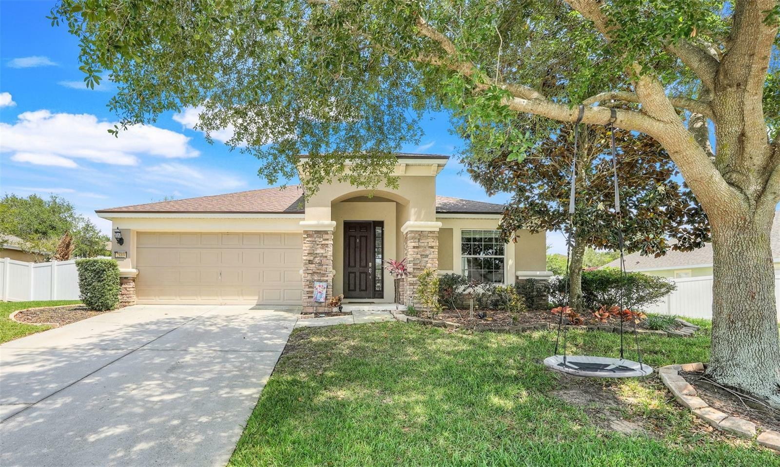 Property Photo:  2889 Columbus Avenue  FL 34715 