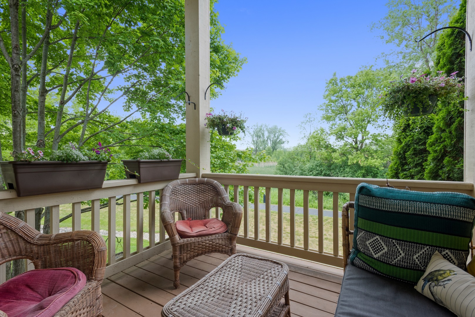 Property Photo: 740 Countryfield Lane IL 60120