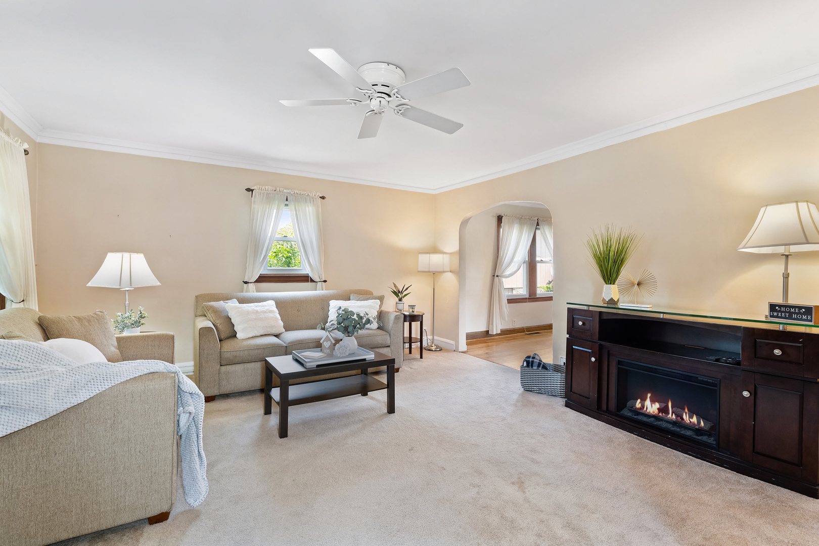 Property Photo: 4265 Eberly Avenue IL 60513
