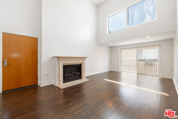 Property Photo:  1353 N Fuller Avenue Ph7  CA 90046 
