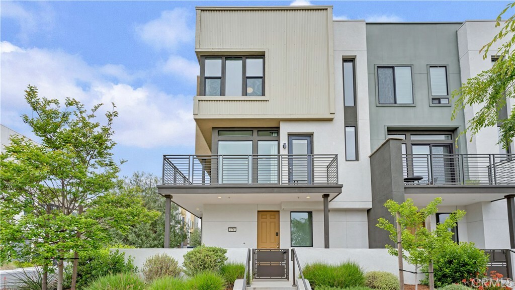 Property Photo:  176 Keeper  CA 92618 