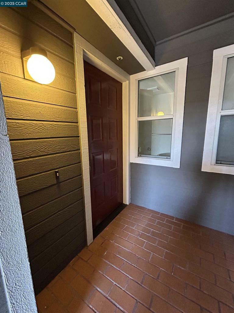 Property Photo: 1358 E 7th St. CA 94510