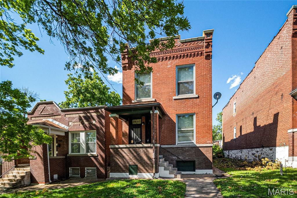 Property Photo: 3645 Alberta Street MO 63116