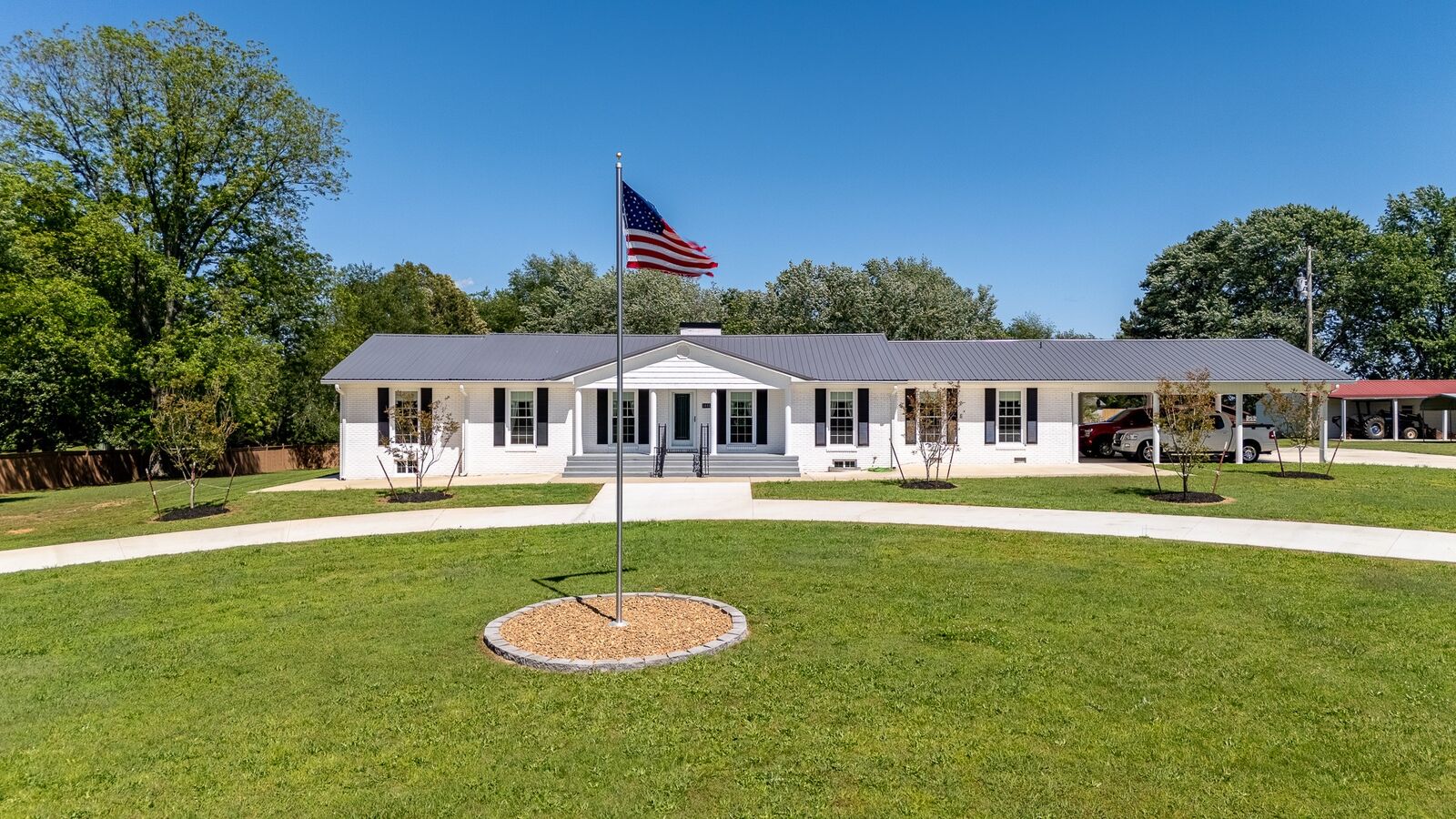 Property Photo:  1448 Baker Ln  TN 38464 